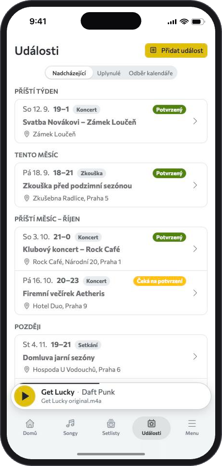 Přehled událostí: koncerty a zkoušky na jedné ose, u každé stav potvrzení.